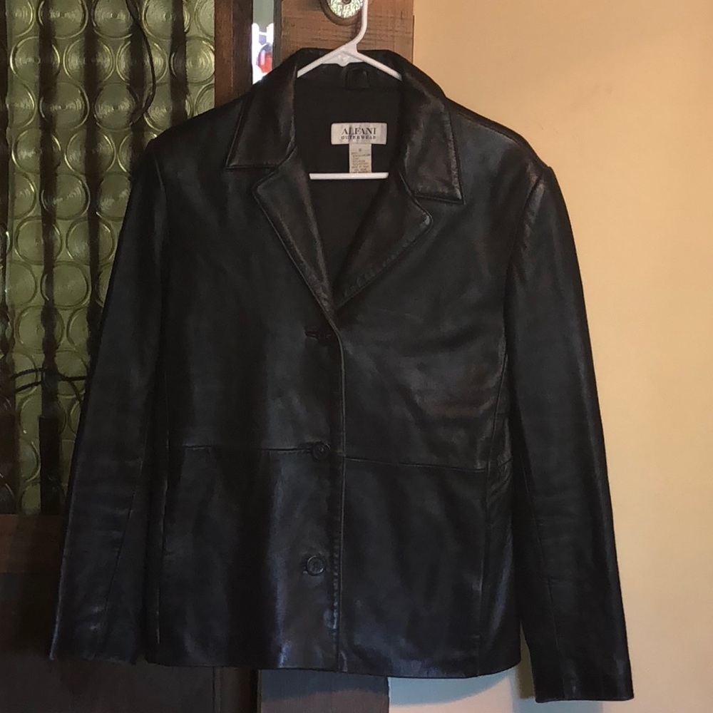 Women’s Genuine Leather Jacket Size Small